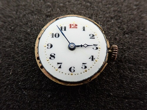VINTAGE LADIES 23.7MM SWISS POCKET WATCH MOVEMENT - RUNNING - Picture 1 of 2