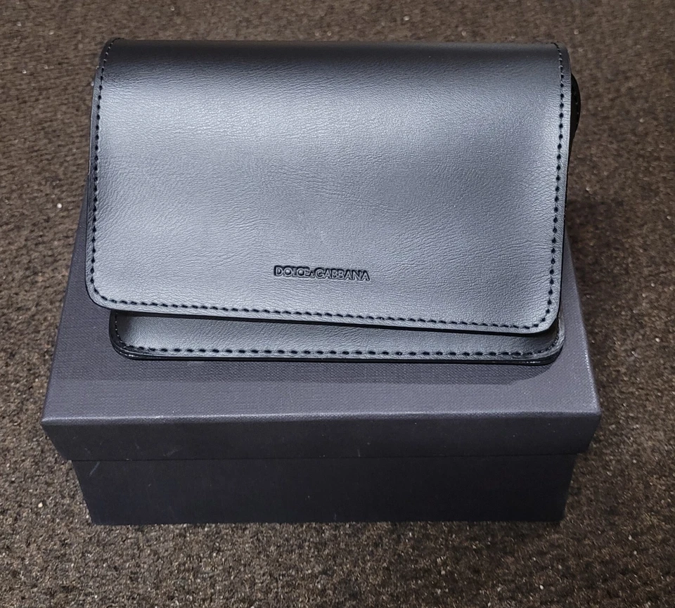 Auténticas gafas de sol Dolce & Gabbana negras magnéticas estuche de cuero negro Foto 2 de 2