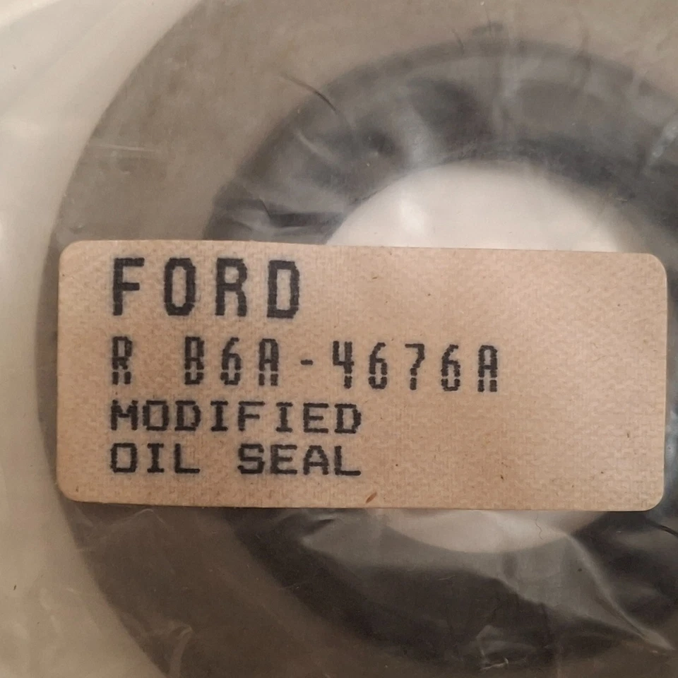 Vedação de pinhão de eixo traseiro Ford Truck 1949-56 B6A-4676-A - Imagem 3 de 4