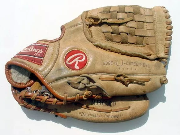 Vintage Nolan Ryan Rawlings RBG60 Model Baseball Glove Mitt RHT