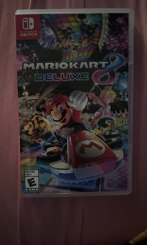 Nintendo Mario Kart 8 Deluxe Nintendo Switch Multiplayer amiibo Compatible