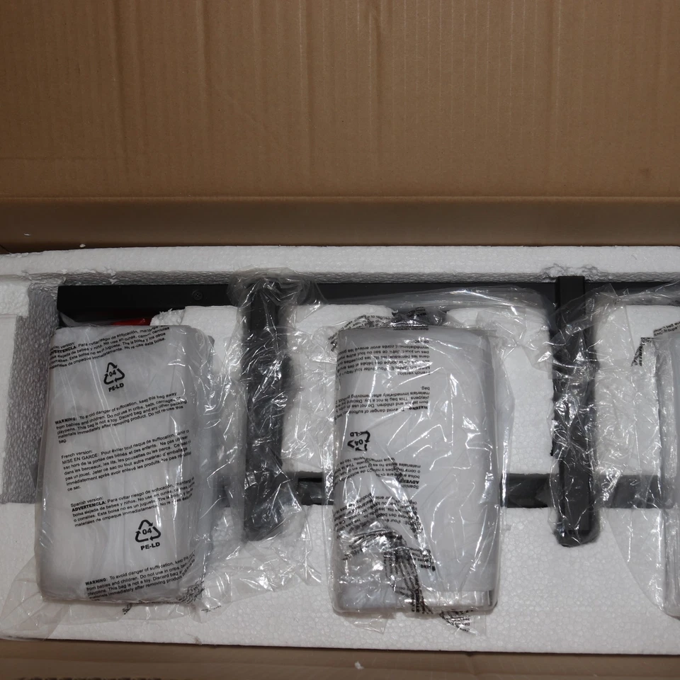 Luminária de parede Generation Lighting Mitte quatro luzes banheiro preto fosco - Imagem 3 de 4