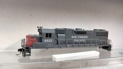 N Scale Atlas Southern pacific GP38 Shell