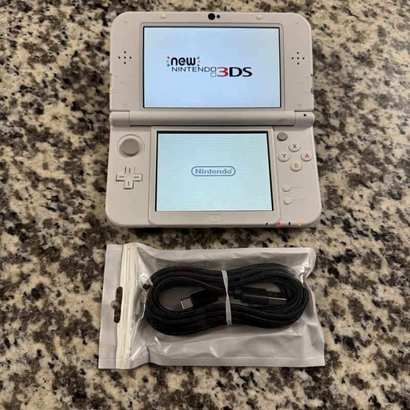 Double IPS! New Nintendo 3DSLL w/Loopy Capture Card, White Excellent Condition!