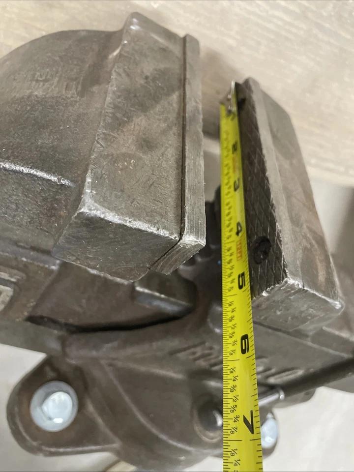 Vintage Buffalo Vice #5/ Opens 7.25 Inch/ Clamping Surface 5.25 Inch - Image 3 of 4