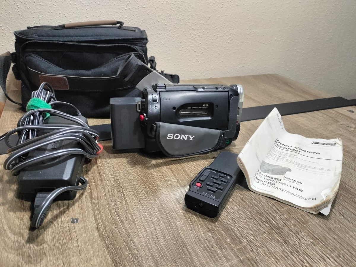Sony HandyCam 72x Model # CCD-TR917 w/ all Accessories