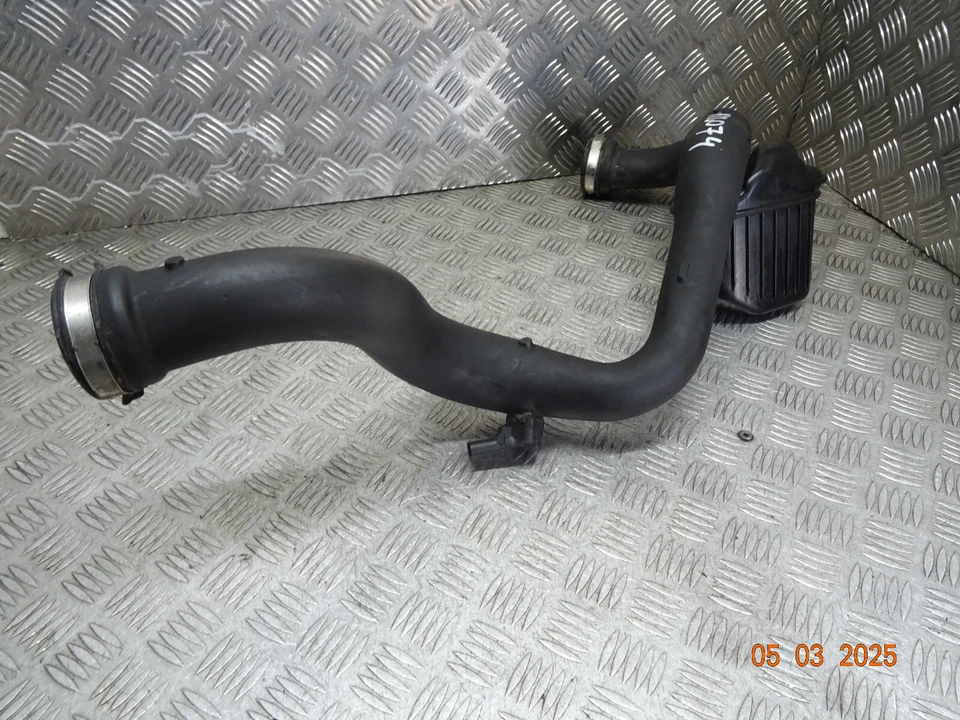 2014 AUDI A4 SE TECHNIK B8 2.0TDI CVT MK4 4DRS SALOON INTERCOOLER PIPE *12074 - Image 4 of 4