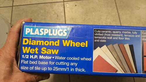 Wet Tile Saw, Diamond Wheel Blade, Plasplug Works Good - Picture 16 of 20
