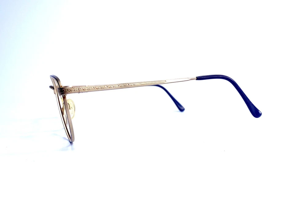 Gafas ovaladas doradas mate Marchon de colección violeta seda satinada CEO 100 55 18 135 Foto 3 de 4