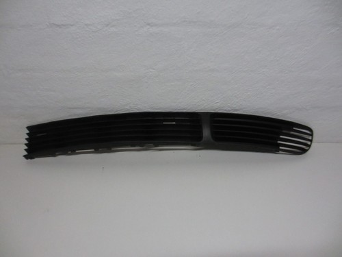 Lüftungsgitter Stoßstange Vorne Links VW Passat Variant 3B Bj.1998.3B0853677A.