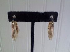 Vintage Goldtone Metal Ribbed Trapezoid Hoop Post Pierced Earrings