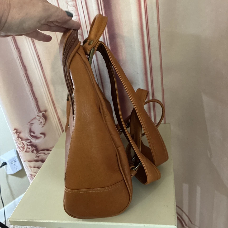 ROYCE NEW Tan 100% Leather Vaquetta Backpack Bag $500 Retail Made In Columbia - Image 4 of 4