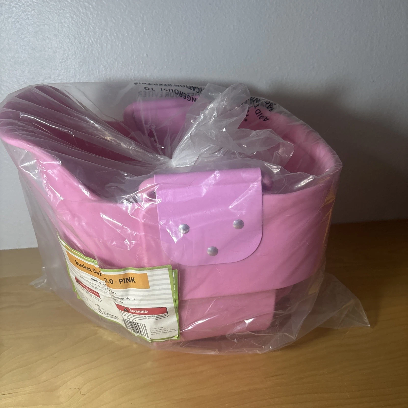 Durable Toddler Bucket Swing with Pinch-Free DesignEasy Carabiner Attach (as is)