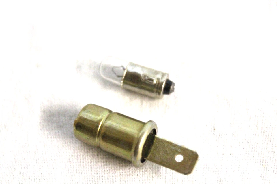 10 Lampenfassung + Birne 12V 2W Tachobeleuchtung Drehzahlmesser für Simson Moped - Bild 3 von 4