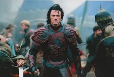 Luke Evans Autogramm signed 20x30 cm Bild