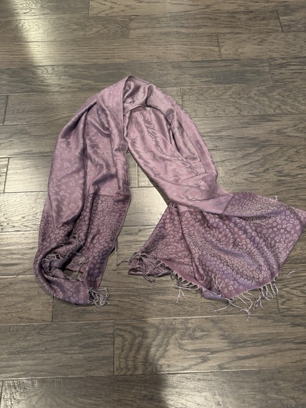 AFRICA'S LEGENDS Women's Long Scarf Leopard Print purple and grey