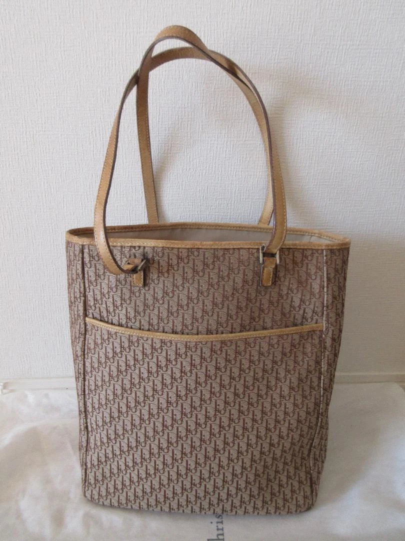 Sac bandoulière toile marron Dior Trotter taille A4 occasion design élégant