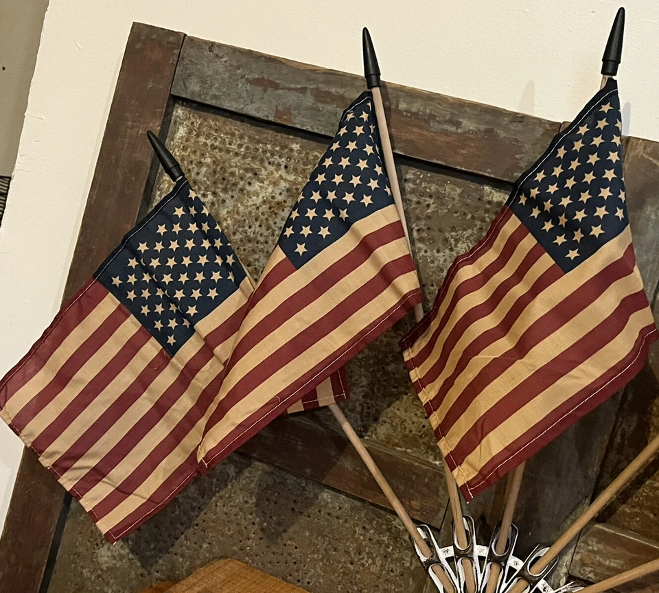 Primitive Americana Wall Mount w 5 Grubby Tea Stained Flags Patriotic USA 36" w - Image 2 of 4