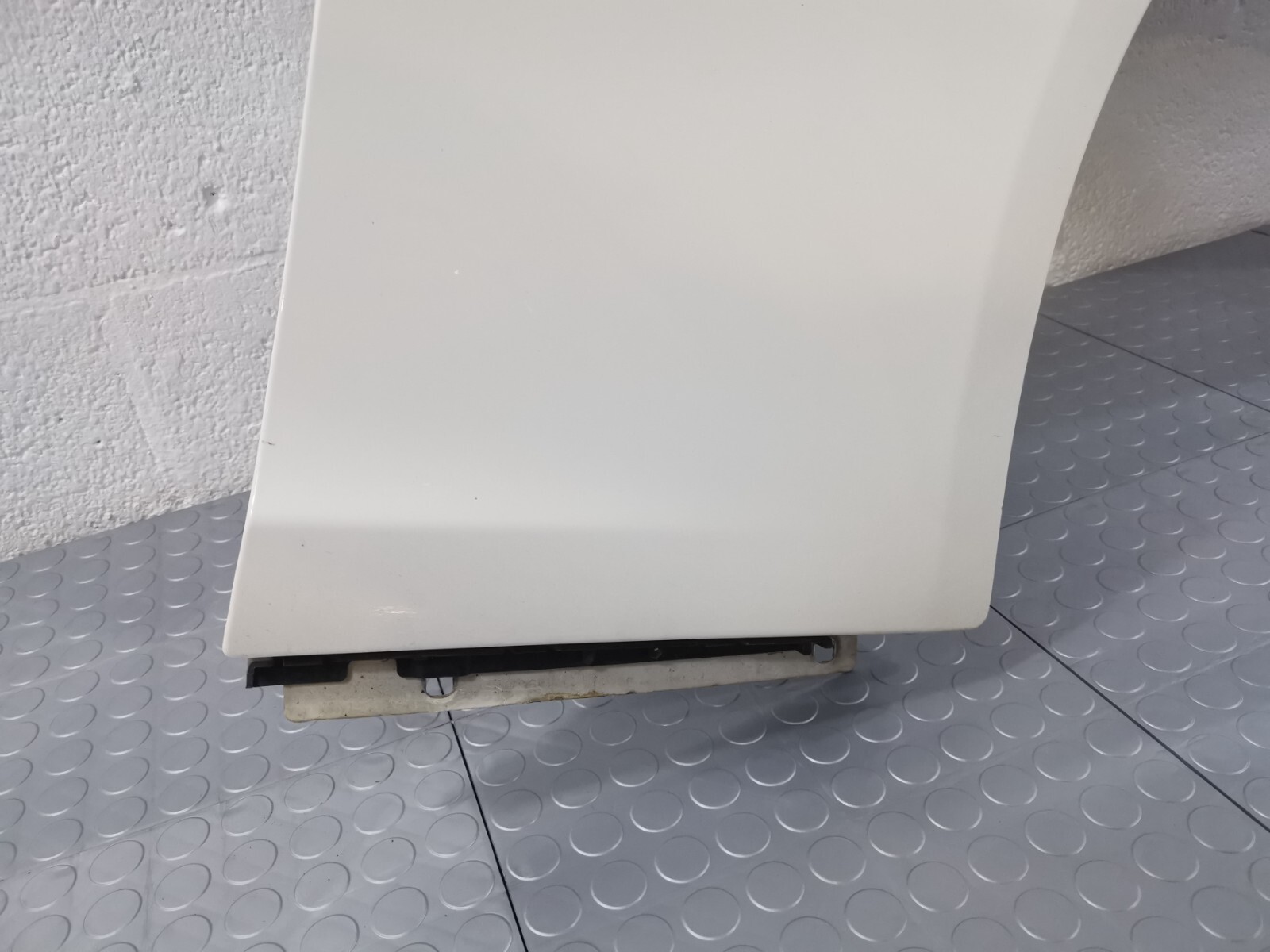 14-19 MASERATI QUATTROPORTE S Q4 FRONT RIGHT PASSENGER FENDER WING WHITE