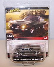 Hot Wheels Premium1985 Aston Martin V8 Vantagereal Riders  143