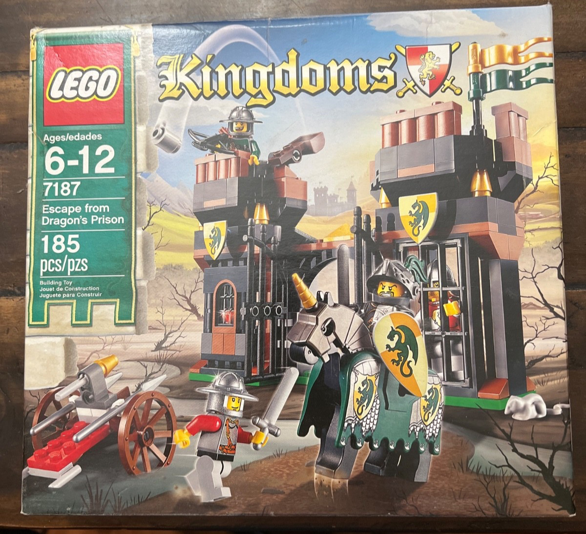 New Sealed Lego Castle 7187 KINGDOMS Escape from Dragon's Prison 2011