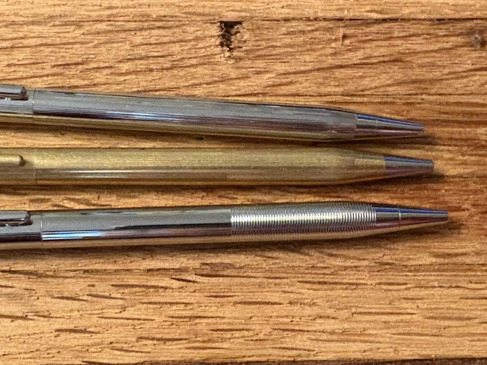 Lote De Colección De 3 Plumas Tinta Azul CROSS Cromo Tono Dorado 2 Funcionando 1 Necesita Reparación Foto 3 de 4