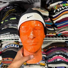 Nike fleece ponytail beanie runners hat black and white