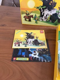 Lego Legoland Set 6066 Camouflaged Outpost inc Box, Instructions 1987 Forestmen