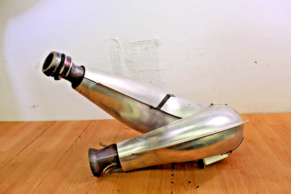 Tubo de escape Ski-Doo Summit 850 X E-TEC 2018 afinado Foto 2 de 4