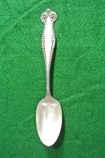 Sterling Silver spoon Towle Canterbury - H. L. Chase & Co. 1897 5 1/2" 20g