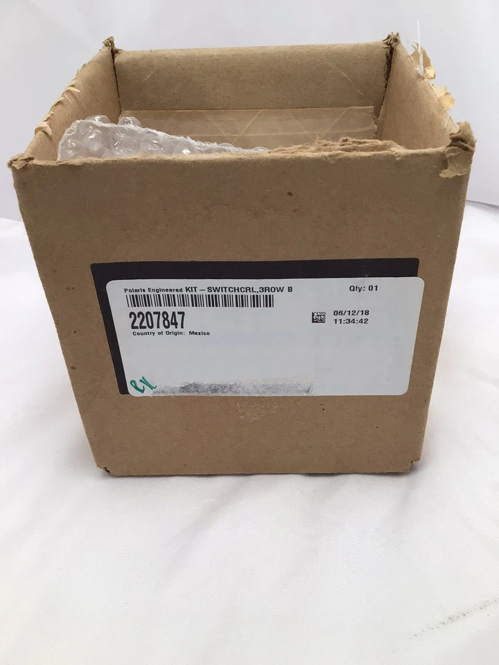 Switch Handlebar Indian Roadmaster 3 Row RH Cruise Set Volume 2207847 4018217 X8 - Image 2 of 4