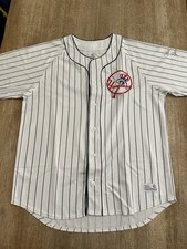 New York Yankees Baseball Jersey Men’s size XL White Pin Stripes