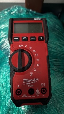 Milwaukee True RMS Digital Multimeter CAT III 600V 10A Fused AC/DC Hz Ohms