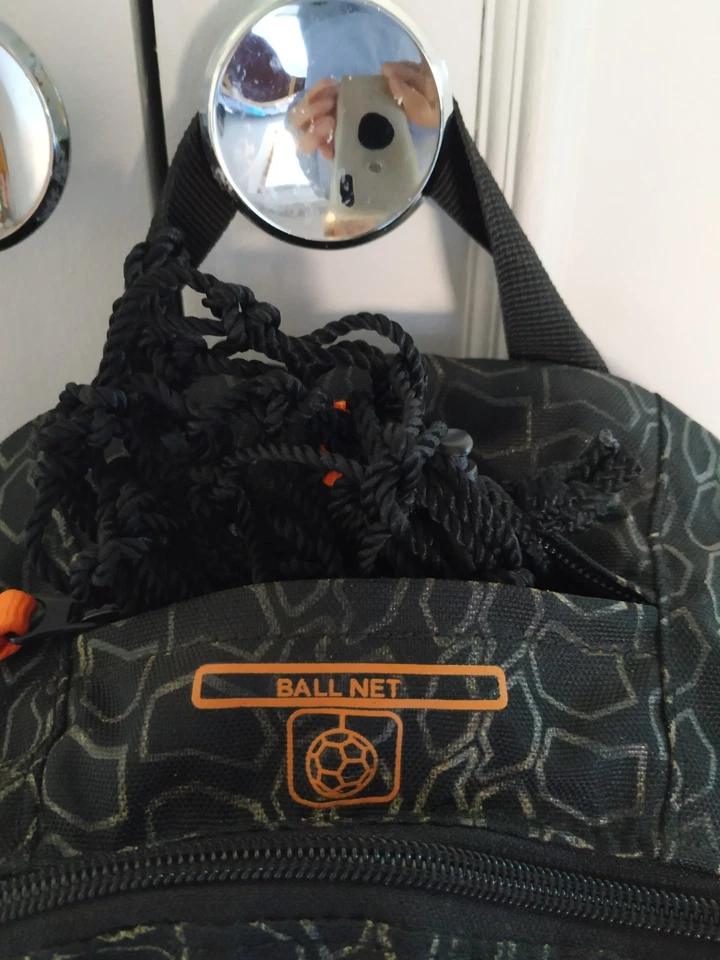 sac à dos équipé du filet pour ranger son ballon - Photo 3/4