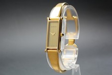 Vintage [Exc+5] Gucci 1500L Gold Dial Elegant Qz Ladies Bangle Watch From JAPAN