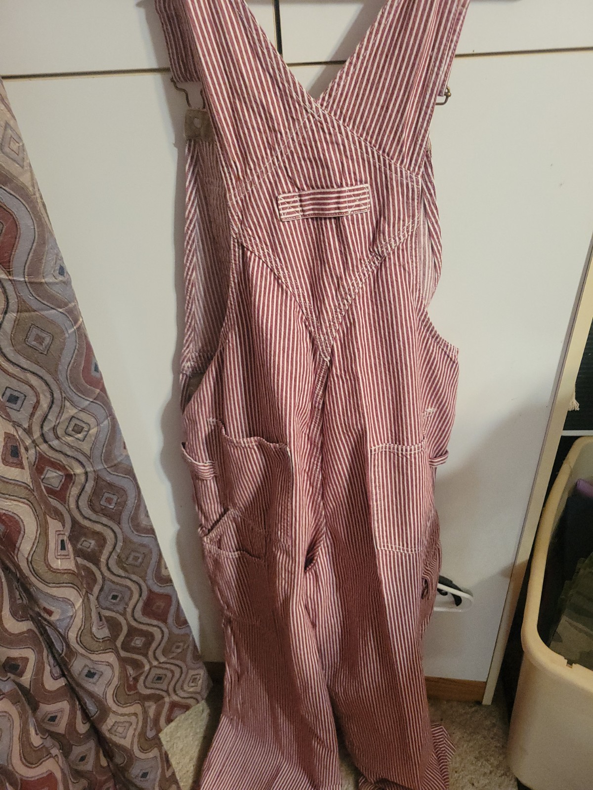 Picture 2 of 4
