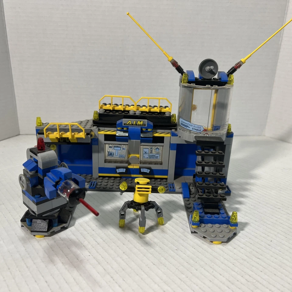 LEGO Marvel: Avengers: Hulk Lab Smash (76018) Usado 100% Completo con Caja Foto 2 de 4