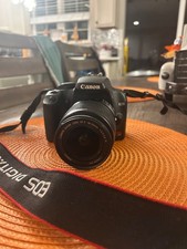 Canon EOS Rebel XS 10.1MP DS126191 Camera w/ EF-S 18-55mm Lens/ wide strap/case