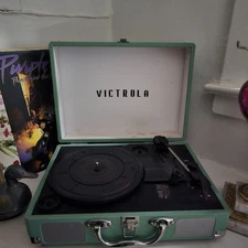 Victrola BT Suitcase Record Player With 3 Speed Turntable  - Turquoise