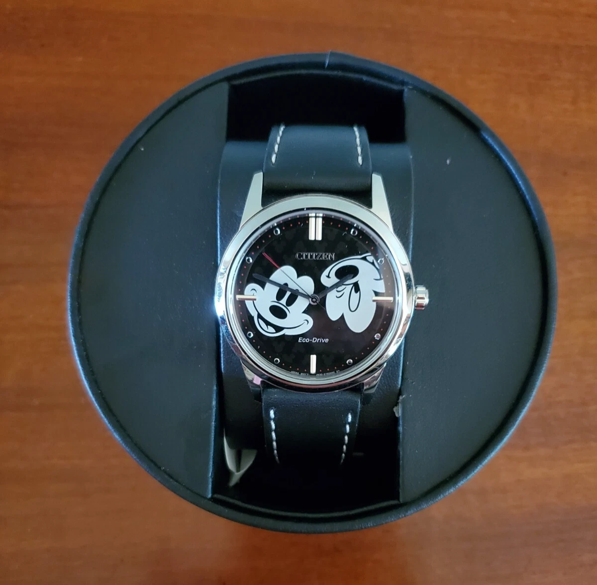 CITIZEN Mickey Mouse FE7060, Brand new tag on with original box.Unisex Citizen Eco Drive Disney Mickey Mouse Gold Tone Stainless  main image 2