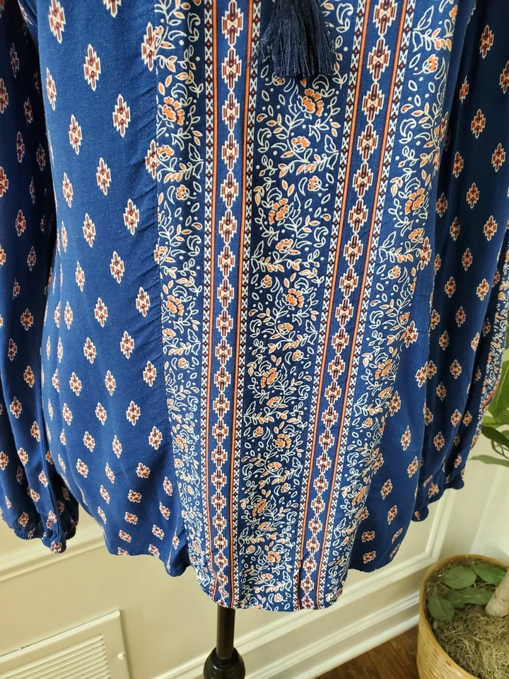 Blusa informal de manga larga con cuello redondo 100 % rayón azul Faded Glory talla L Foto 4 de 4