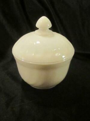 UNUSED Arcopal France Trianon Scalloped off White Swirl Covered Sugar Bowl