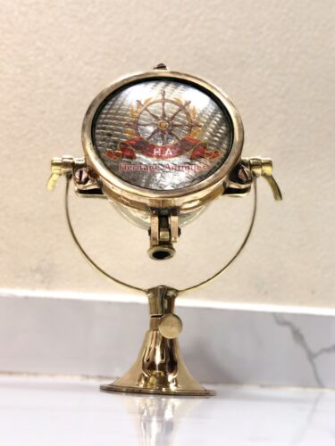 Mariner’s Focus: mini foco náutico de latón para cabecera y escritorio - Imagen 2 de 8