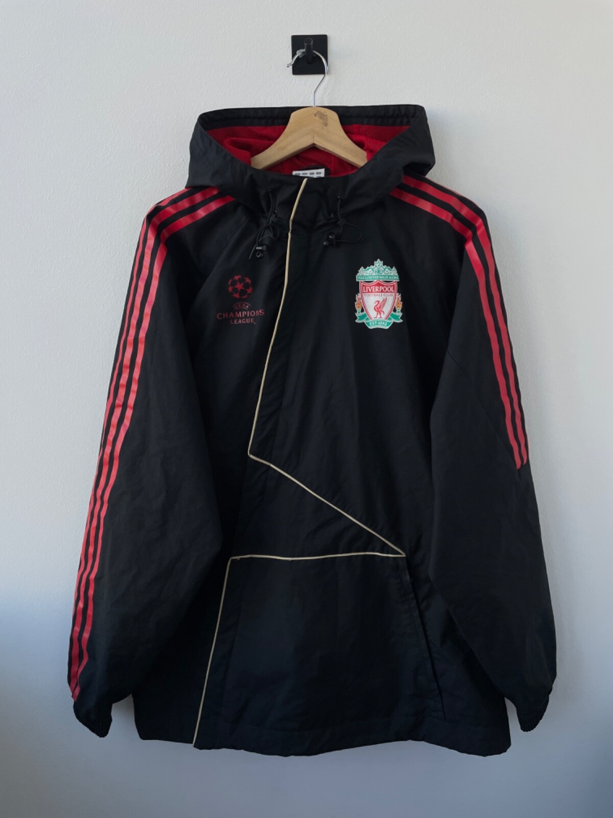 LIVERPOOL 2009/2010 CHAMPIONS LEAGUE FOOTBALL TRACK JACKET HOODED ADIDAS P05568