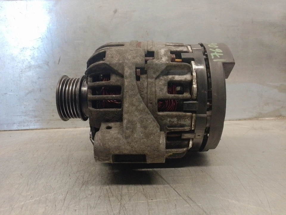 YLE102430 ALTERNATEUR / BOSCH / 0124225011 / 4477796 POUR MG MG ZR 1.4 16V CAT - Photo 4/4