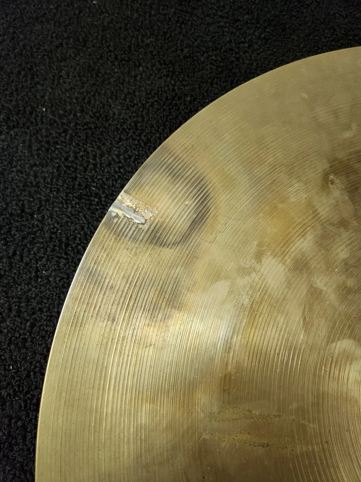 Platillo vintage Zildjian Avedis de 21 pulgadas Foto 3 de 4