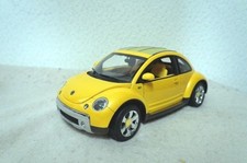 AUTOart VW New Beetle DUNE 1 18 Miniature Car with issues Volkswagen New Beetle