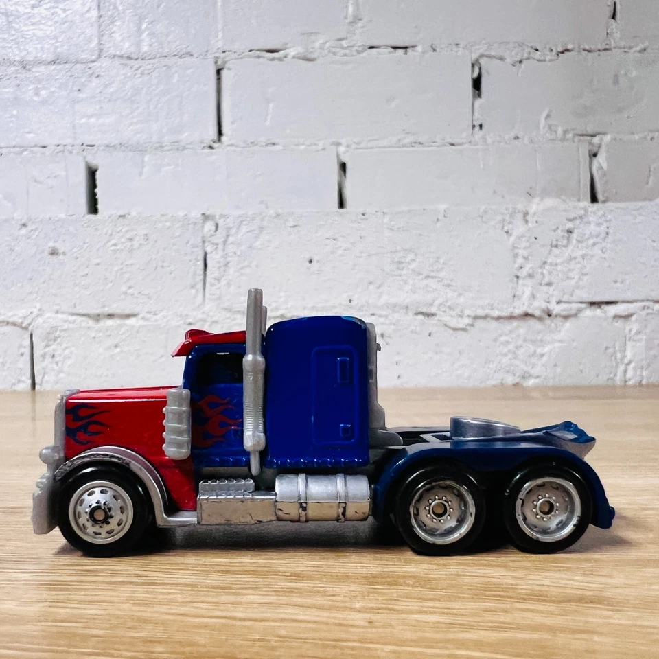 Transformers Speed Stars Optimus Prime 1:64 Diecast Model Car - Image 3 of 4