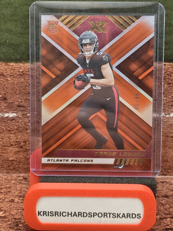 2022 Panini XR - Rookies Drake London #107 Orange /99 (RC)
