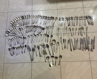 Over 15 Lb 160 pieces total Silver Plate Plated Scrap Lot Flatware Silverware